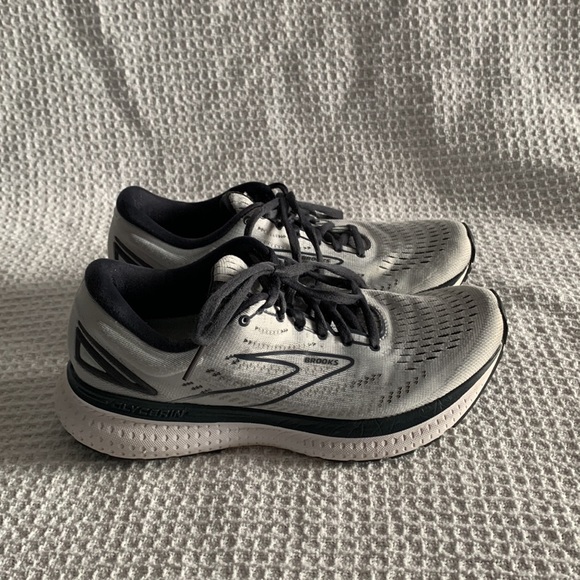 Brooks Shoes - BROOKS GLYCERIN 19!! WOMENS SIZE 8! Used, Good Condition